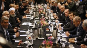 Chefs d'Etat autour du président iranien