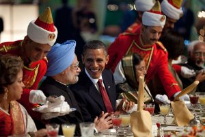 640px-Obama_and_Manmohan_Singh_at_state_dinner